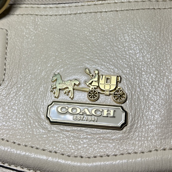 Coach Cream Leather Hand Bag